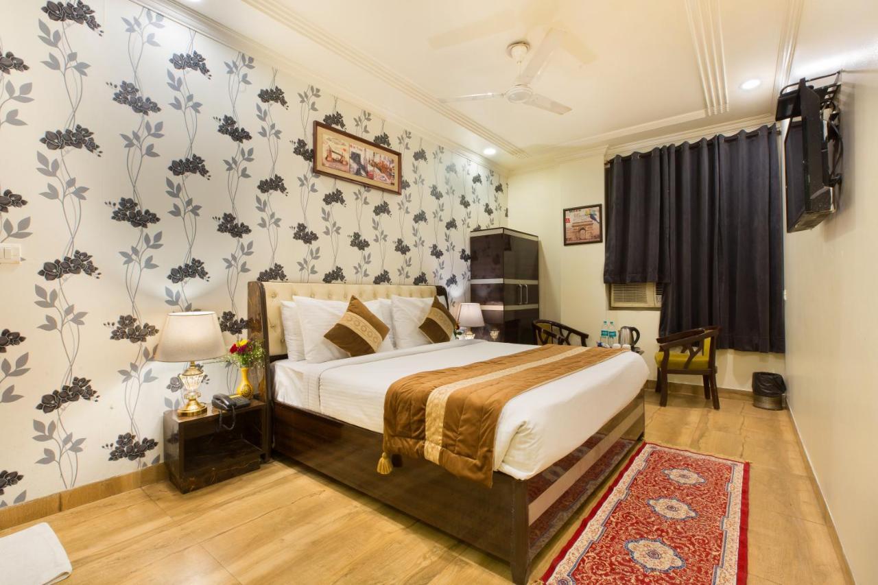 The Alpino Hotel Nueva Delhi Exterior foto